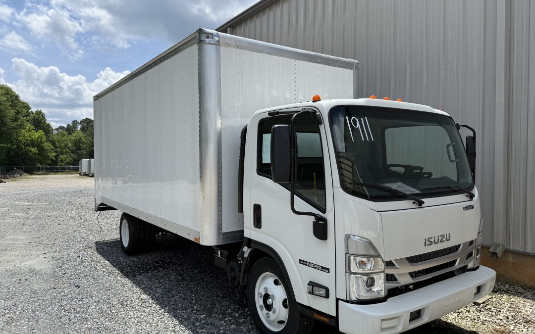 *NEW 2026 Isuzu, 1F404 Gas, Single Cab, 18 Foot Eco Series *Under Construction*